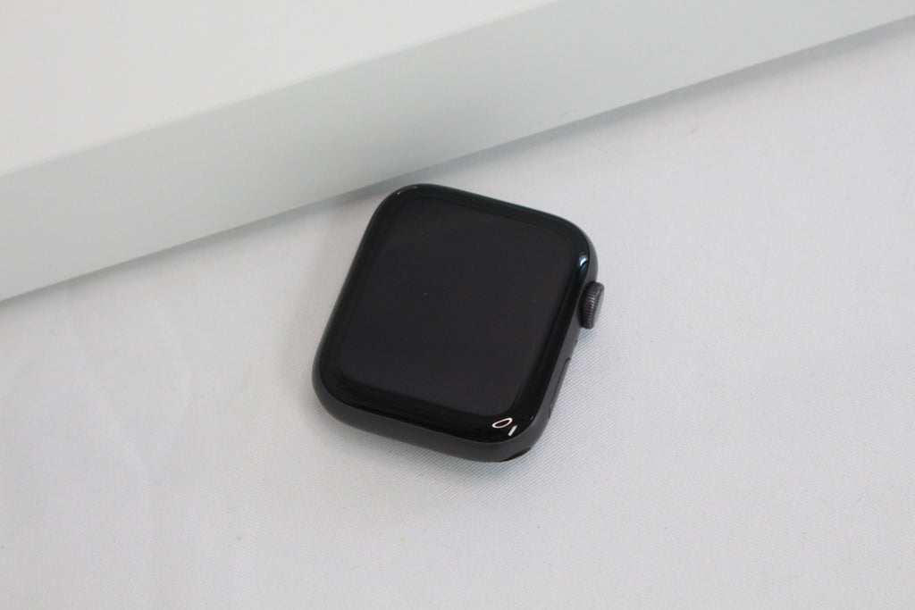 Apple Watch SE GPSモデル 44mm スペースグレイアルミニウムケース MKQ63J/A