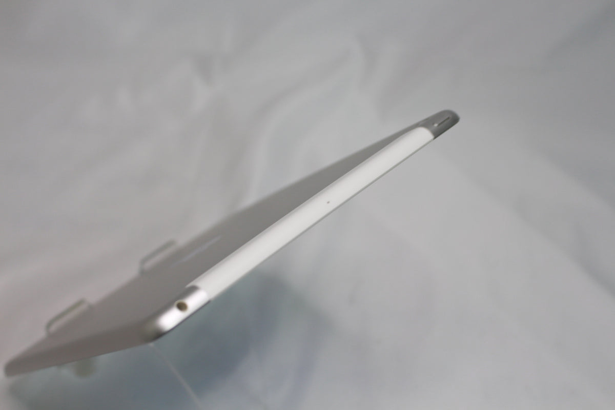Apple iPad6 32GB MR6P2J/A