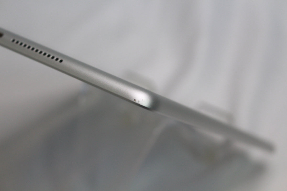 Apple iPad6 32GB MR6P2J/A