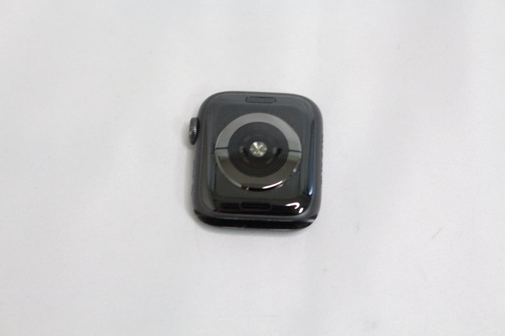 Apple Watch Series 4 GPSモデル 40mm MU662J/A