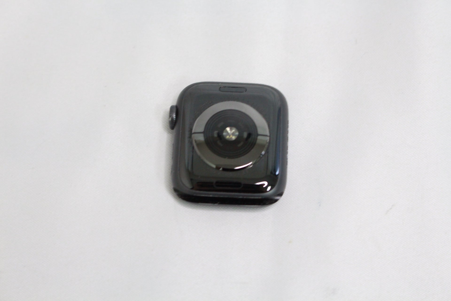 Apple Watch Series 4 GPSモデル 40mm MU662J/A