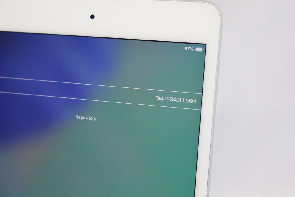 Apple iPad mini（第5世代/2019） 64GB MUQX2J/A