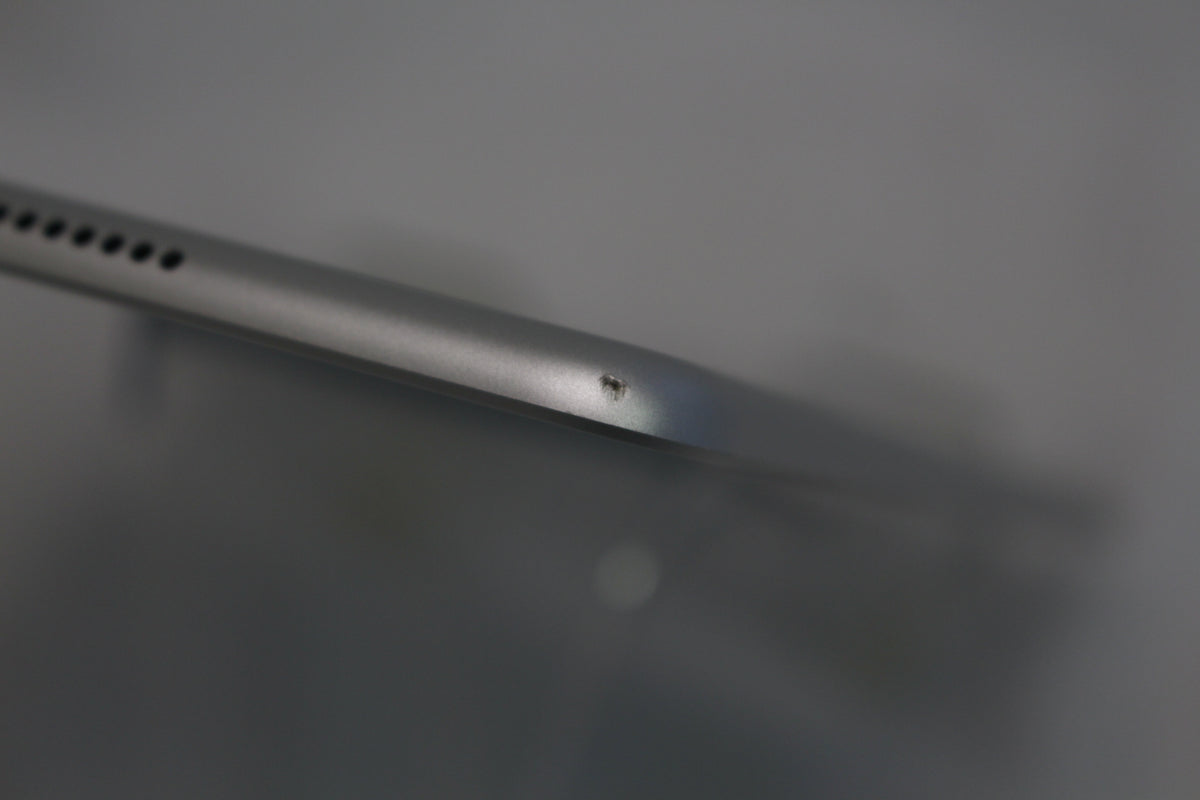Apple iPad mini（第5世代/2019） 64GB MUQX2J/A