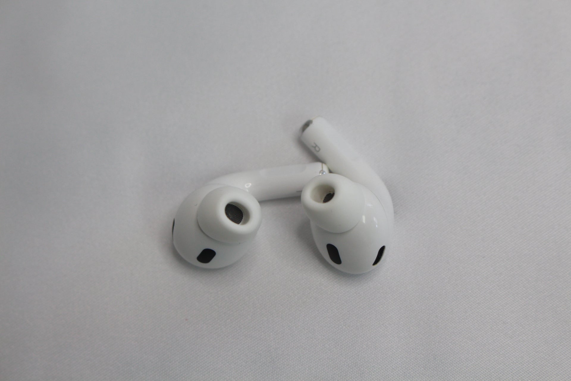AirPods Pro（第2世代）MagSafe充電ケース対応
