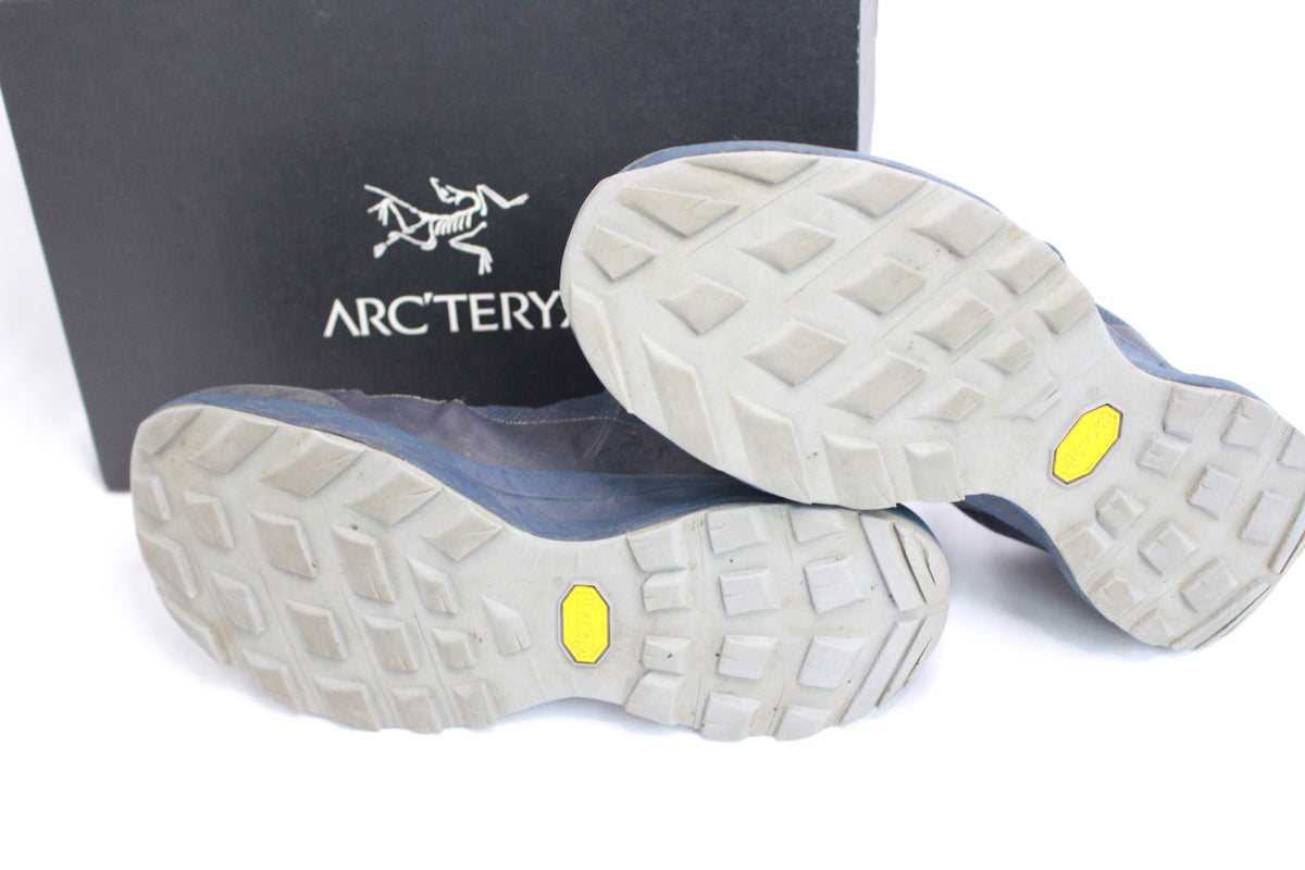 ARC'TERYX  AERIOS FL GTX 24.5cm ネイビー