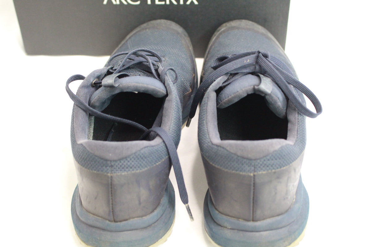 ARC'TERYX  AERIOS FL GTX 24.5cm ネイビー