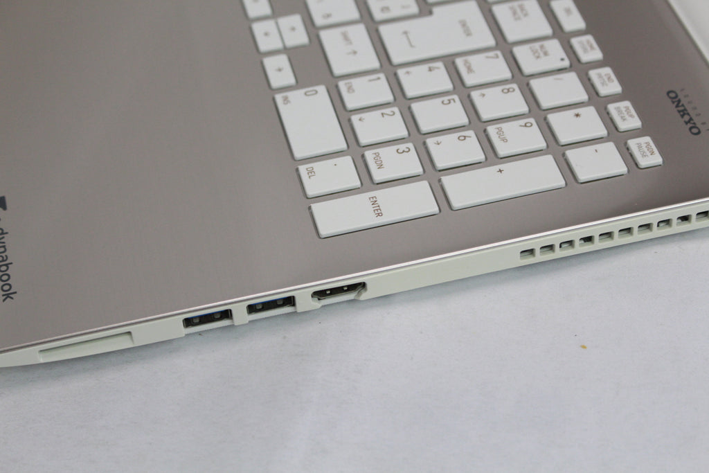 TOSHIBA dynabook T45/CGD