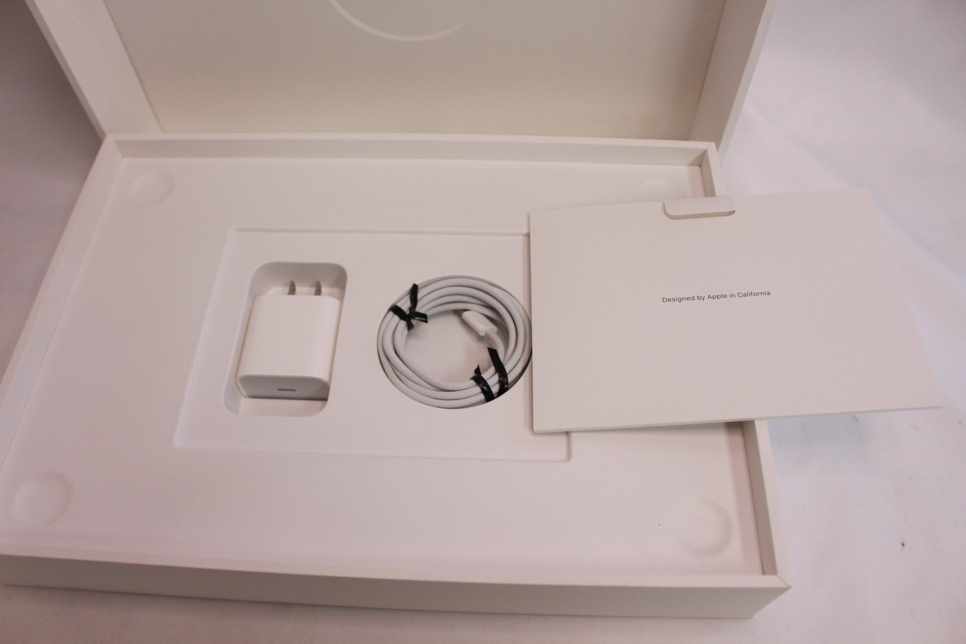 Apple Apple MacBook Neo 2026 13インチ MHFA4J/A