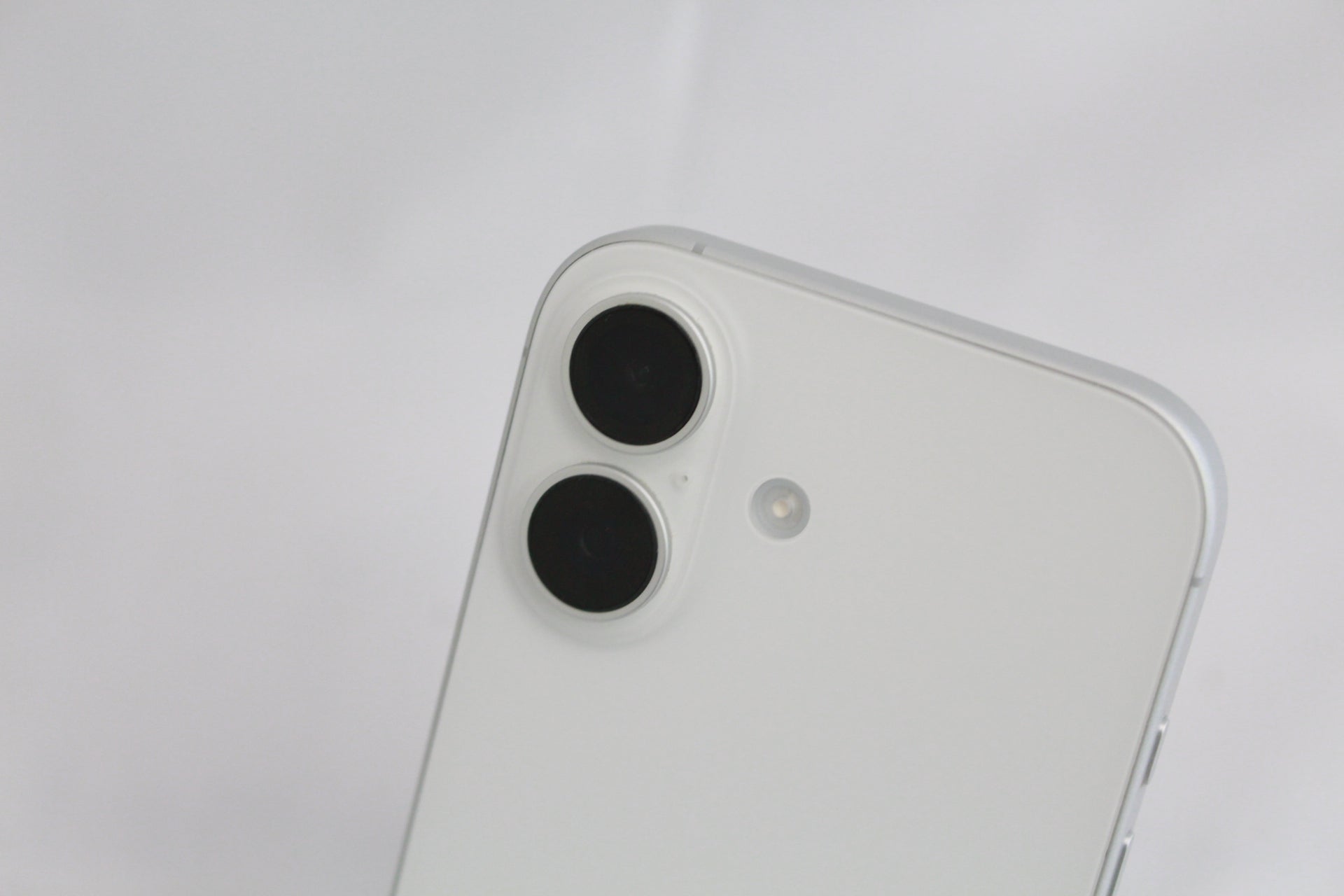 Apple iPhone 17 256GB ホワイト MG684J/A Apple