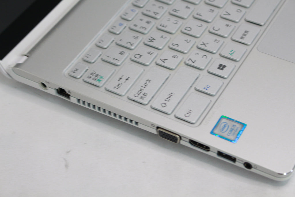 FUJITSU FMV LIFEBOOK SH90/B1 FMVS9B1W06