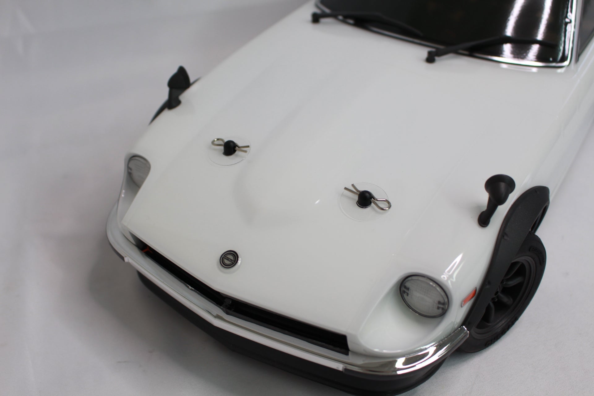 京商 1/10 EP 4WD フェーザーMk2 FZ02 1971 ダットサン 240Z チューンド・バージョン ホワイト 34427T1