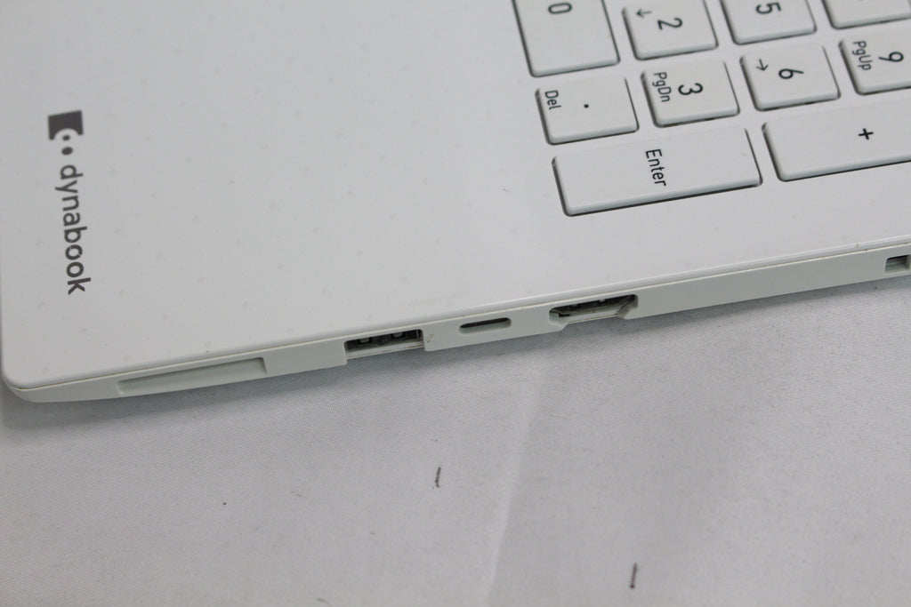 dynabook T7 P3-T7RS-BW