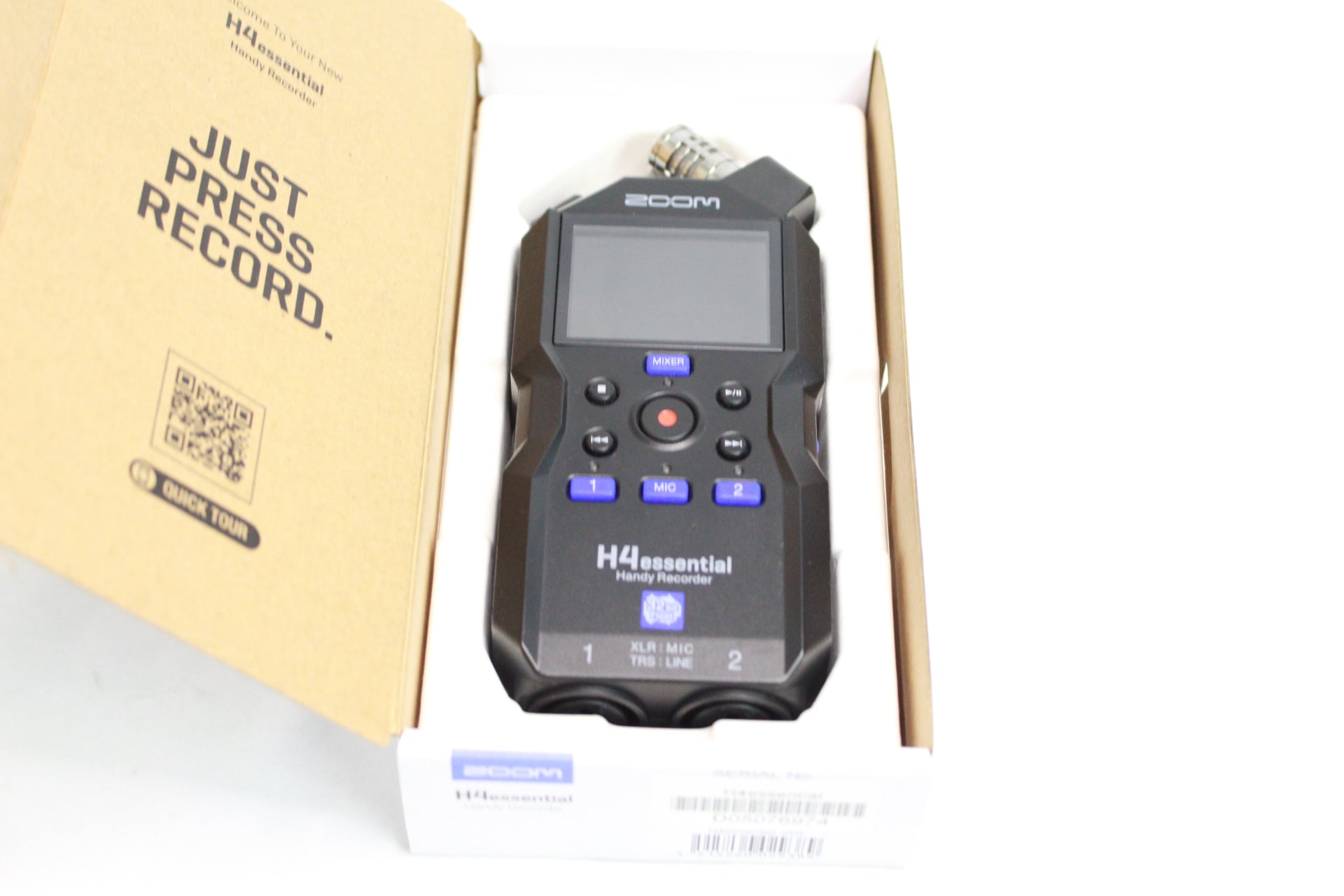 ZOOM  H4essential Handy Recorder