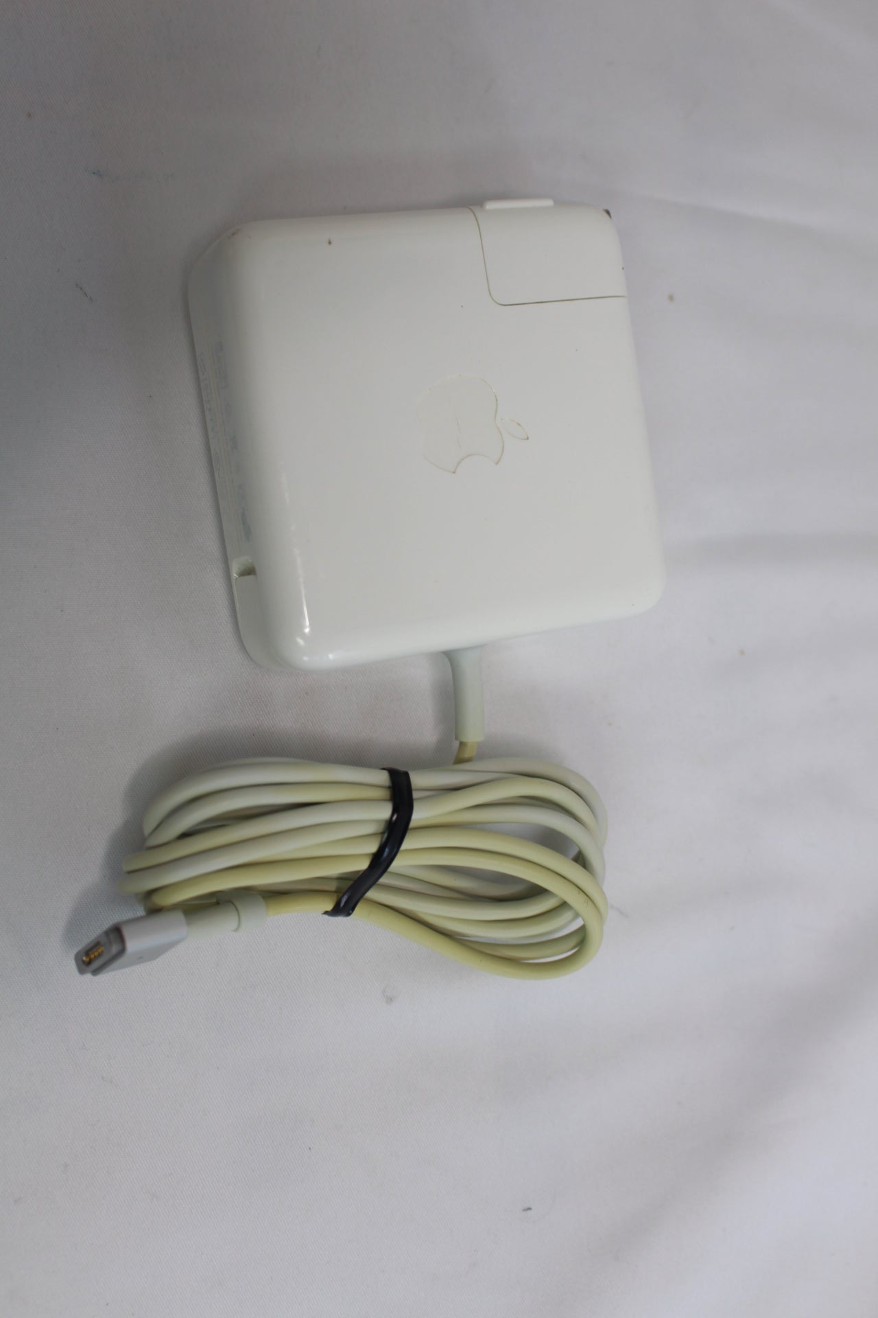 Apple MacBook Pro Retinaディスプレイ 2500/13.3 MD212J/A