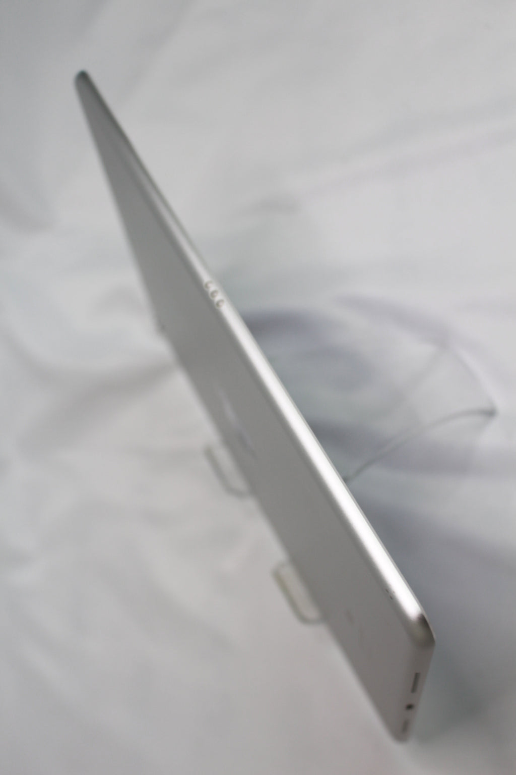 Apple iPad Pro 9.7-inch 128GB MLQ42J/A