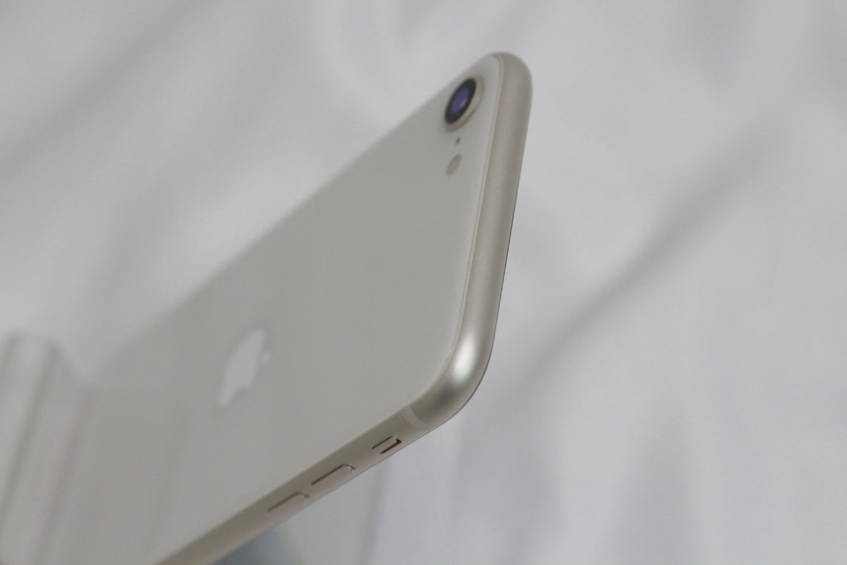 Apple iPhoneSE3 64GB MMYD3J/A