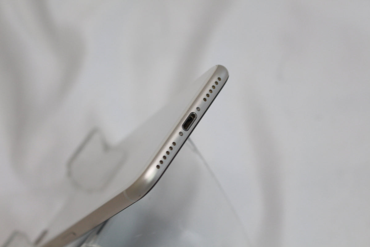 Apple iPhone SE 3 64GB MMYD3J/A