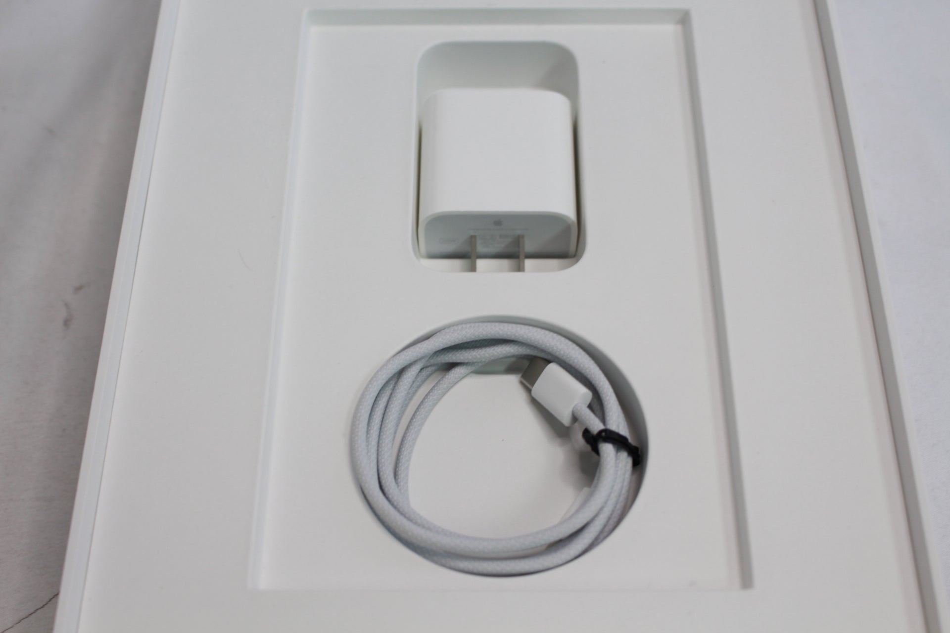 Apple IPAD10 64GB MPQ13J/A