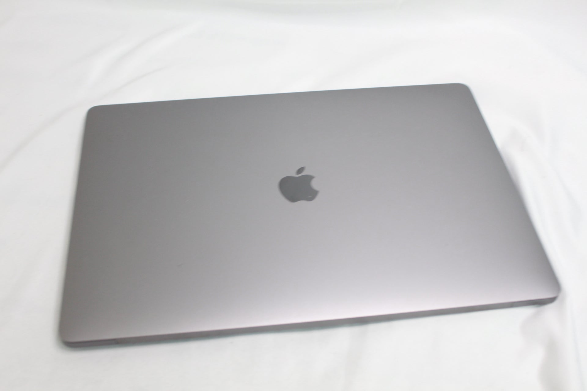 Apple MVVK2J/A MacBookPro 1TB
