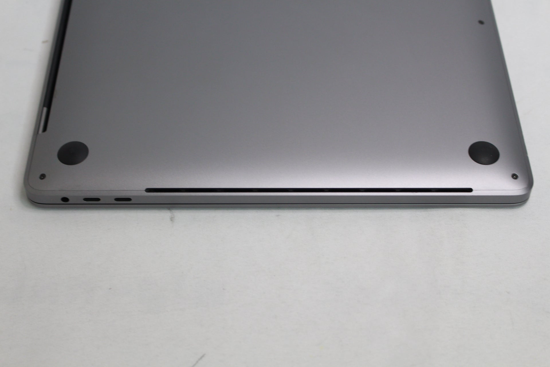 Apple MVVK2J/A MacBookPro 1TB