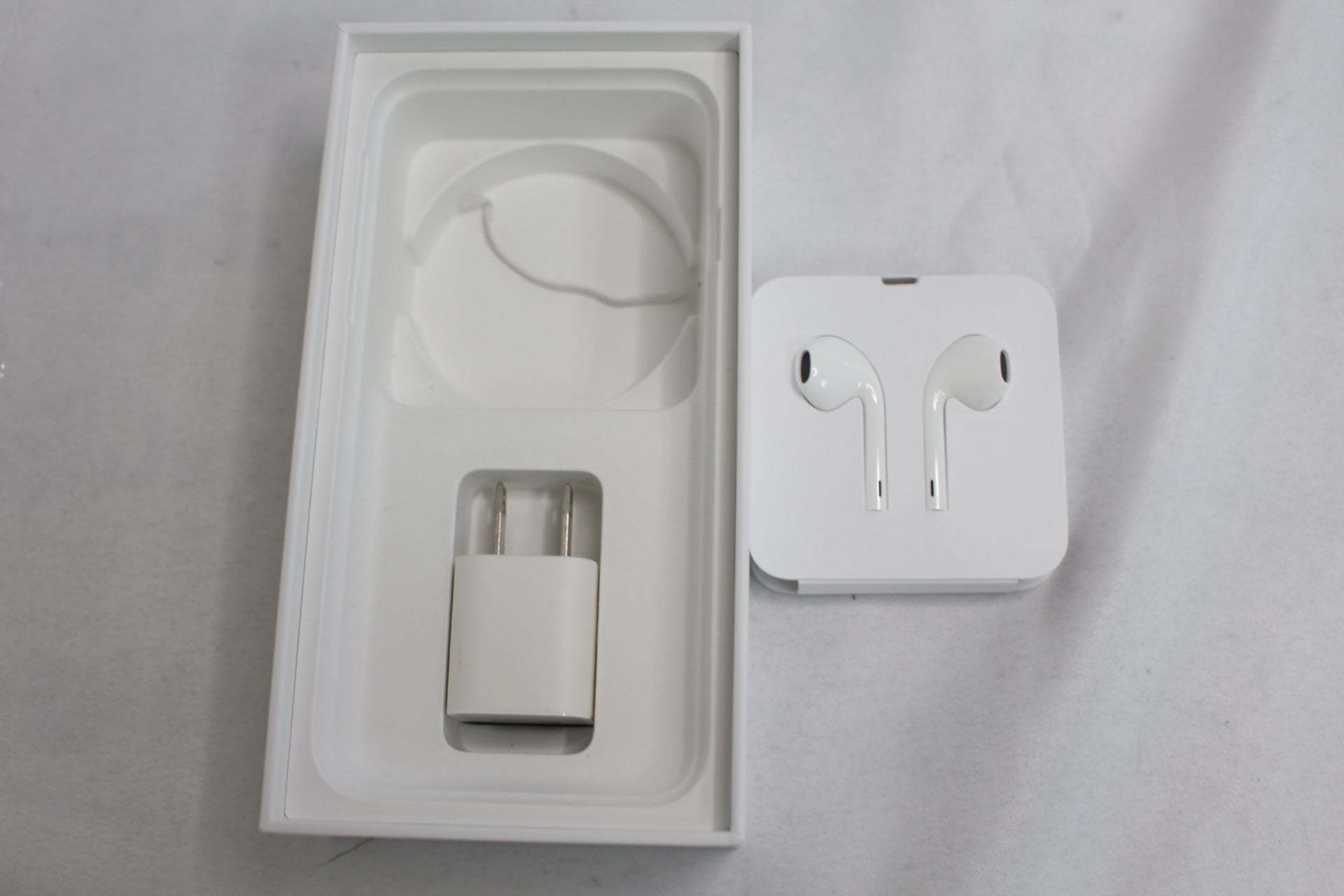 Apple iPhone SE 2 White 64GB MX9T2J/A