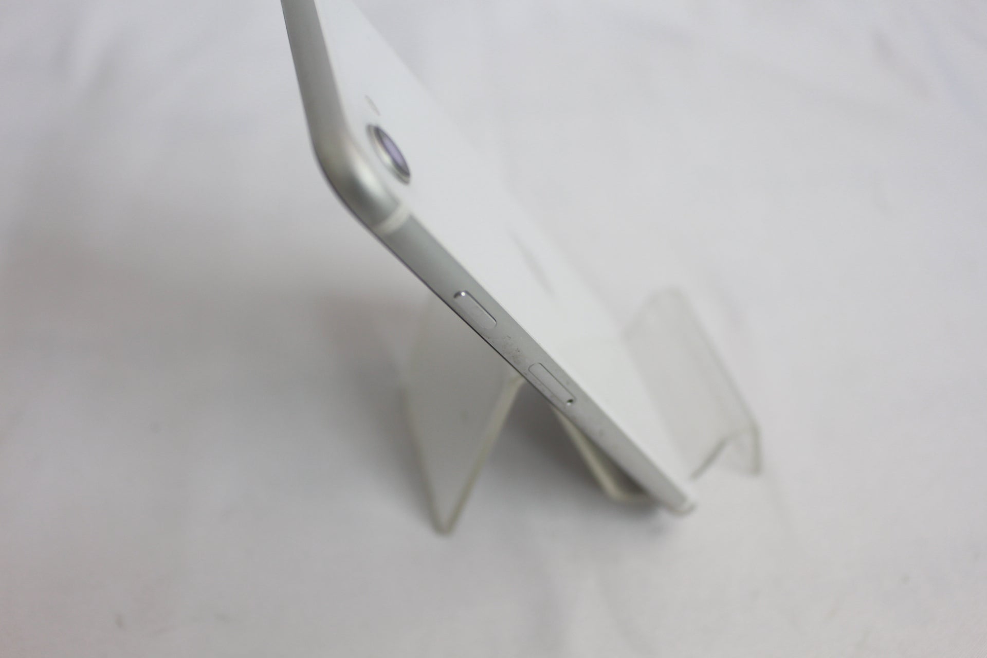 Apple iPhoneSE2 64GB MHGQ3J/A