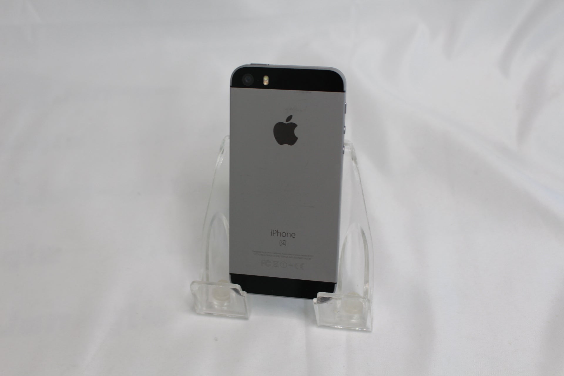 Apple iPhoneSE 64GB MLM62J/A