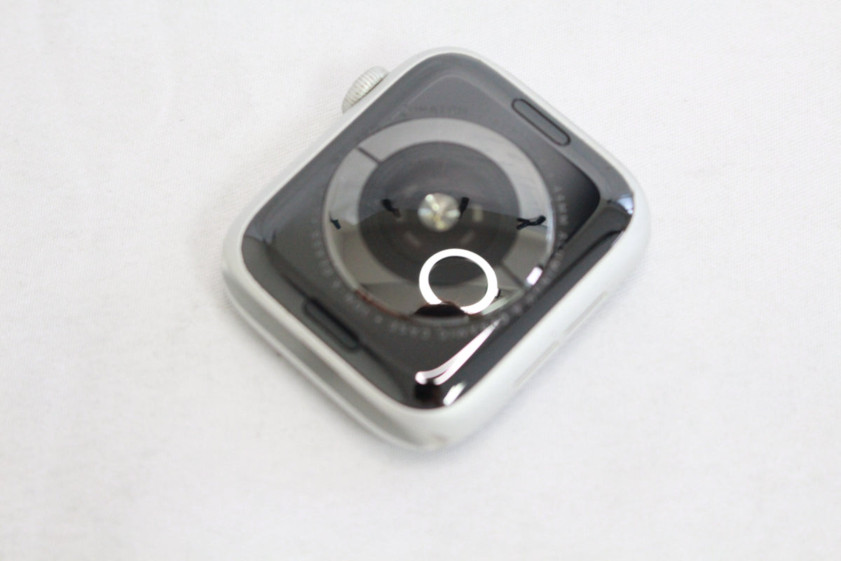 Apple Watch Series 4 GPSモデル 44mm MU6A2J/A