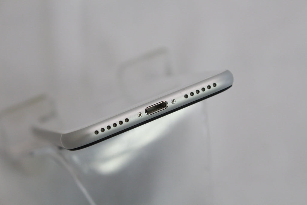 Apple iPhone SE（第2世代） 64GB MHGQ3J/A