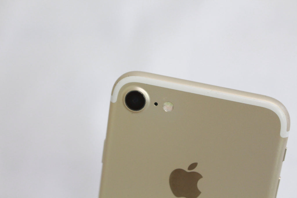 Apple iPhone 7 128GB MNCM2J/A