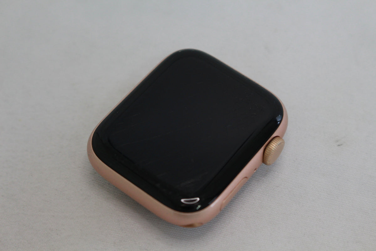 Apple Watch SE GPSモデル 44mm MKQ53J/A