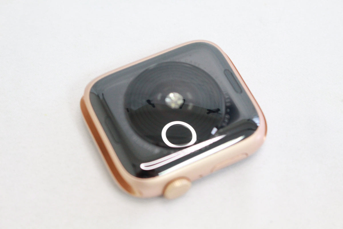 Apple Watch SE GPSモデル 44mm MKQ53J/A