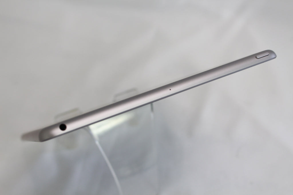 Apple iPad（第5世代/2017） 128GB MP2H2J/A