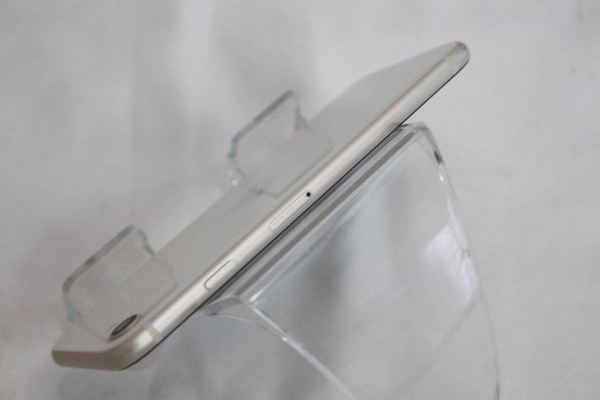 Apple iPhone SE（第3世代） 128GB MMYG3J/A