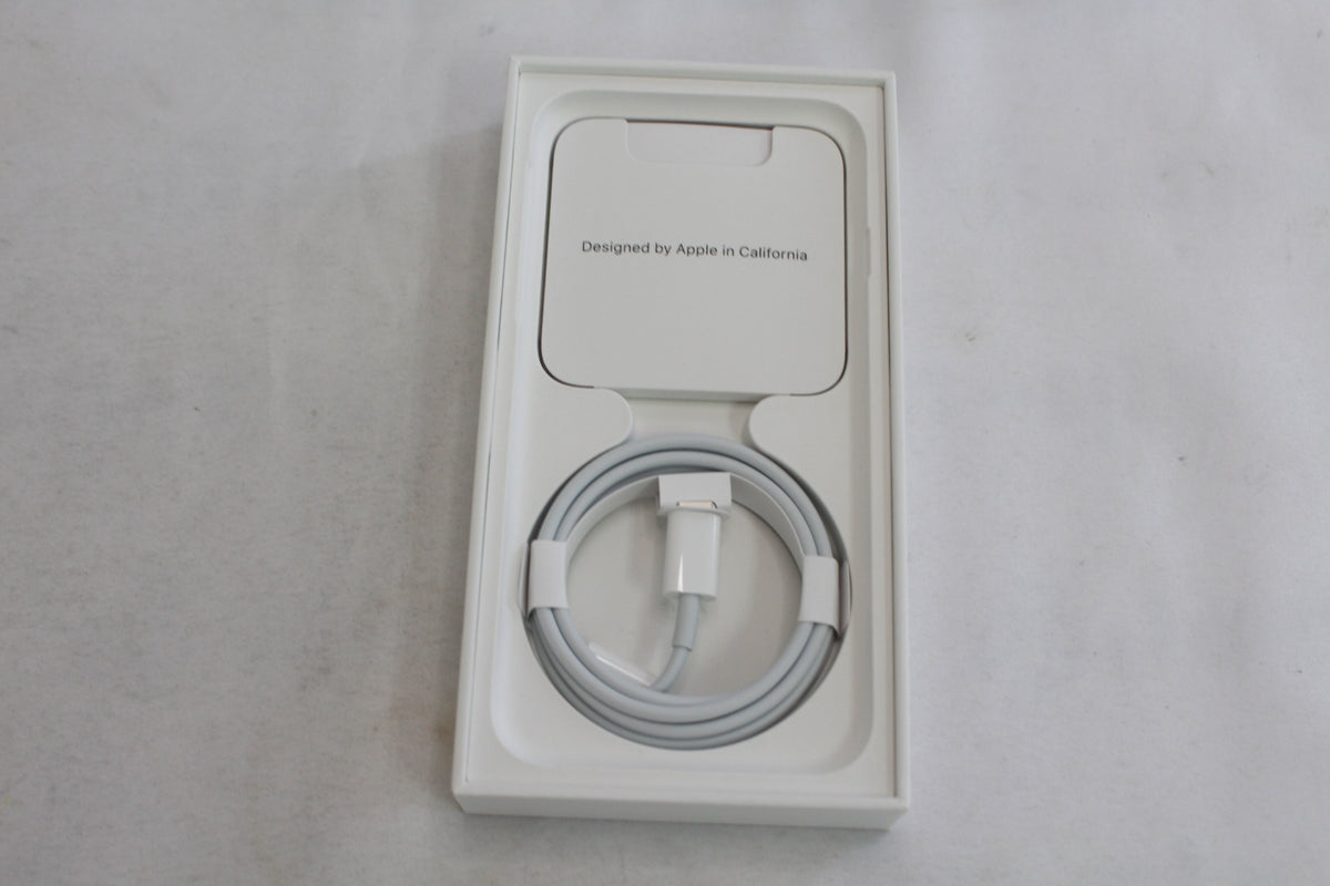 Apple iPhone SE（第2世代） 64GB MHGQ3J/A