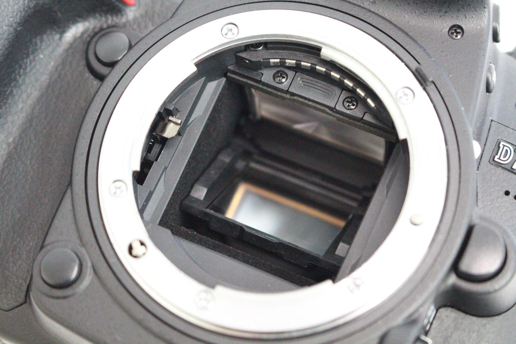 Nikon デジタル一眼レフカメラ D7000 ボディ