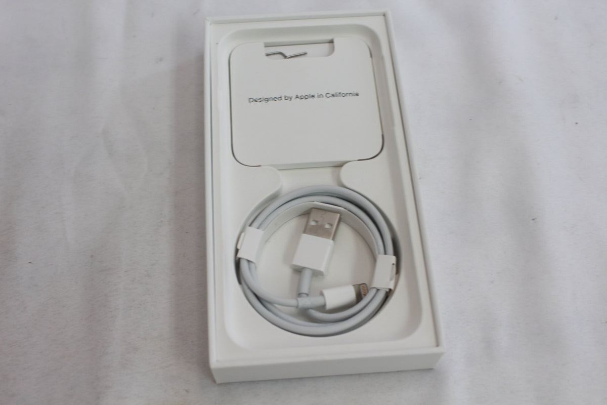 Apple iPhone SE（第3世代） 64GB MMYC3J/A