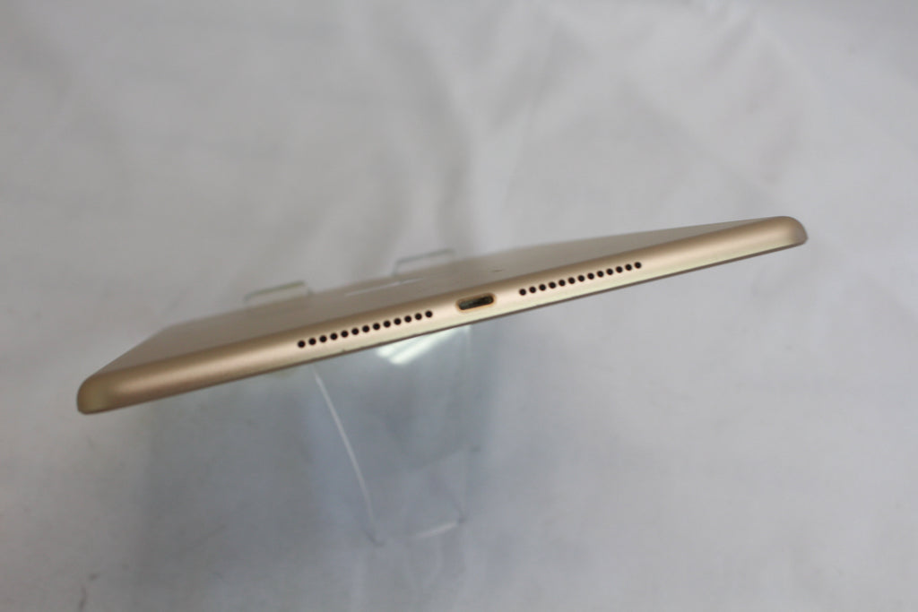 Apple iPad（第5世代/2017） 128GB MPGW2J/A