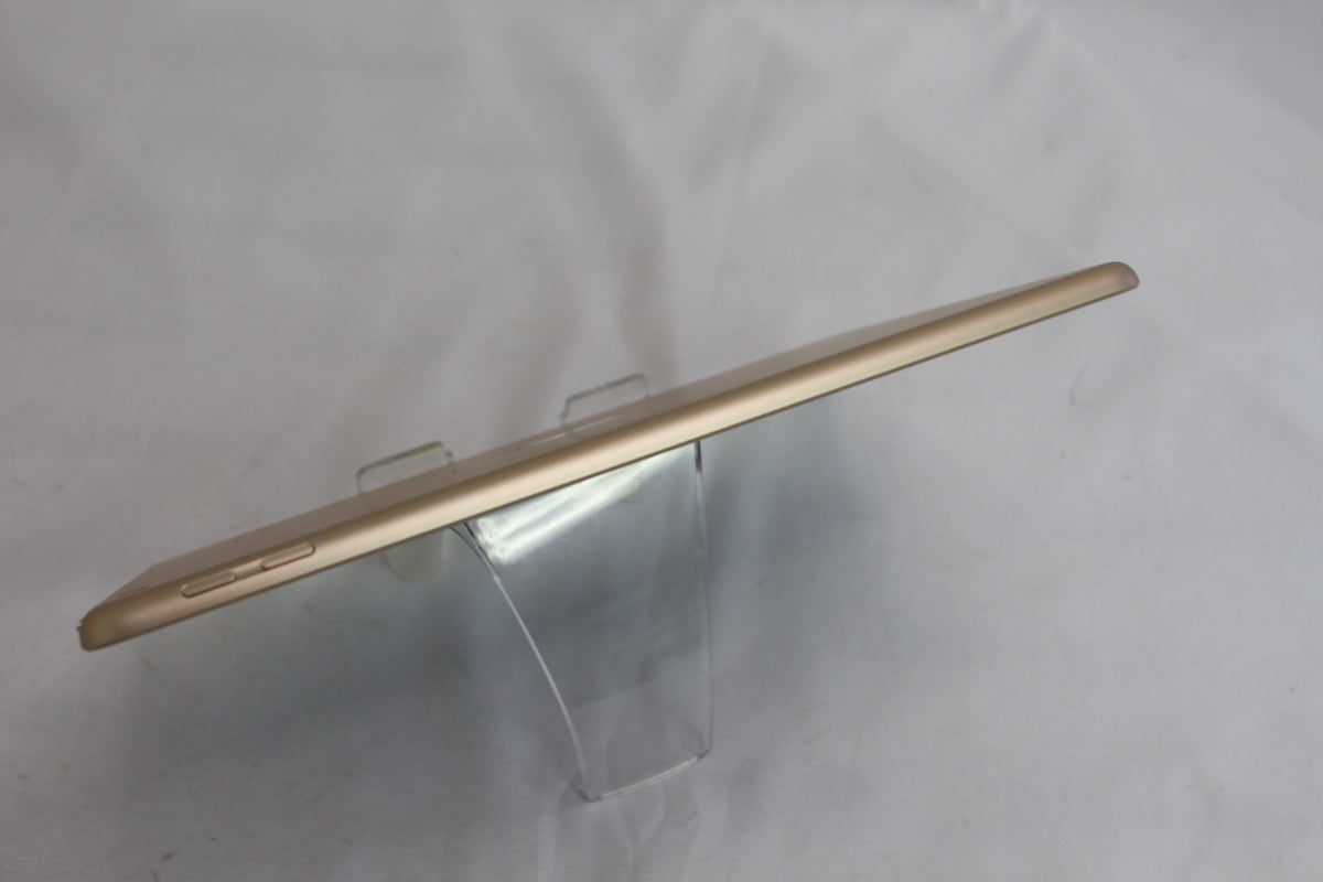 Apple iPad（第5世代/2017） 128GB MPGW2J/A