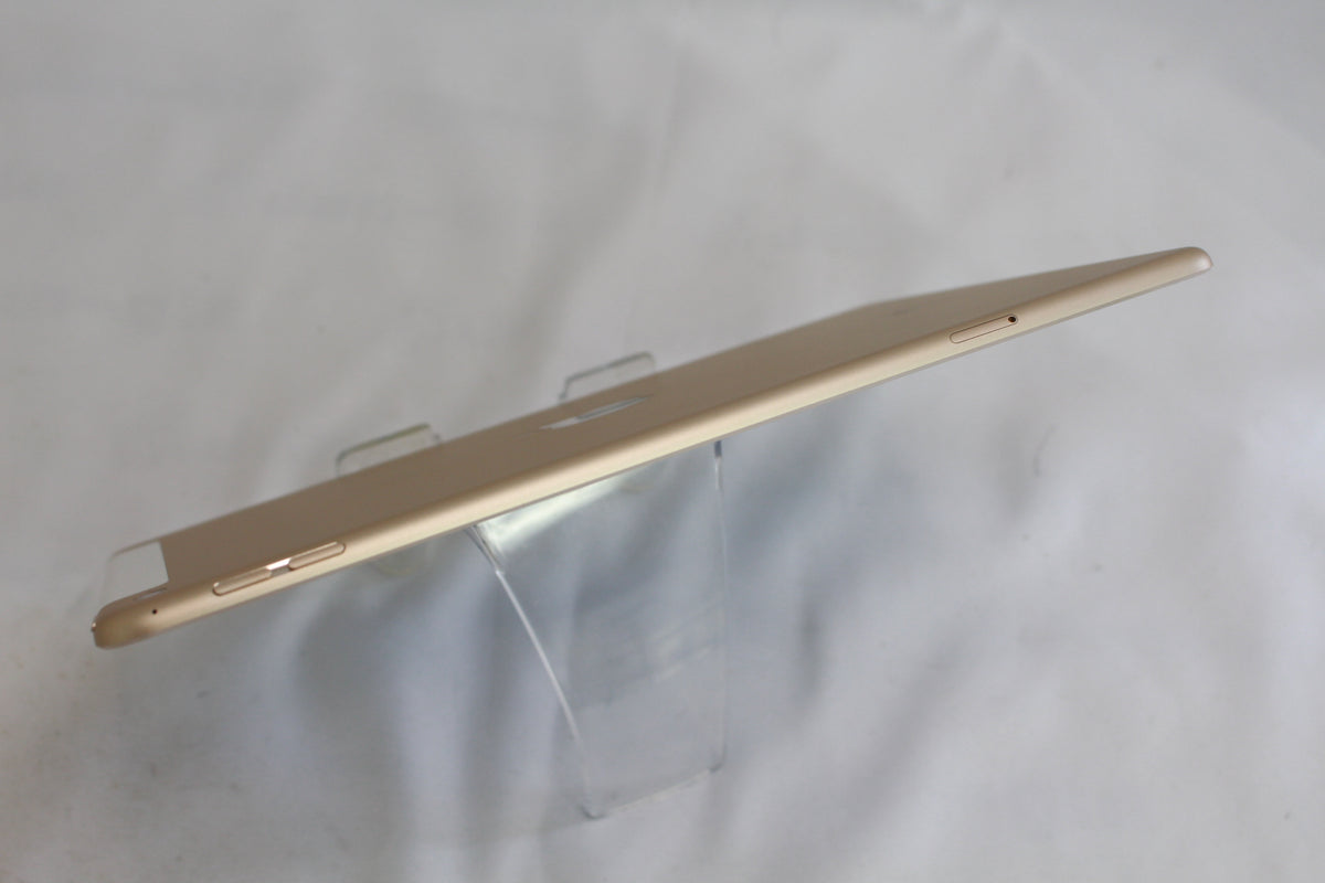 Apple iPad Air（第2世代/2014） 32GB MNVR2J/A