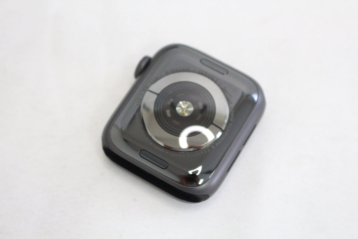 Apple Watch Nike Series 5 GPS+Cellularモデル 40mm MX3D2J/A