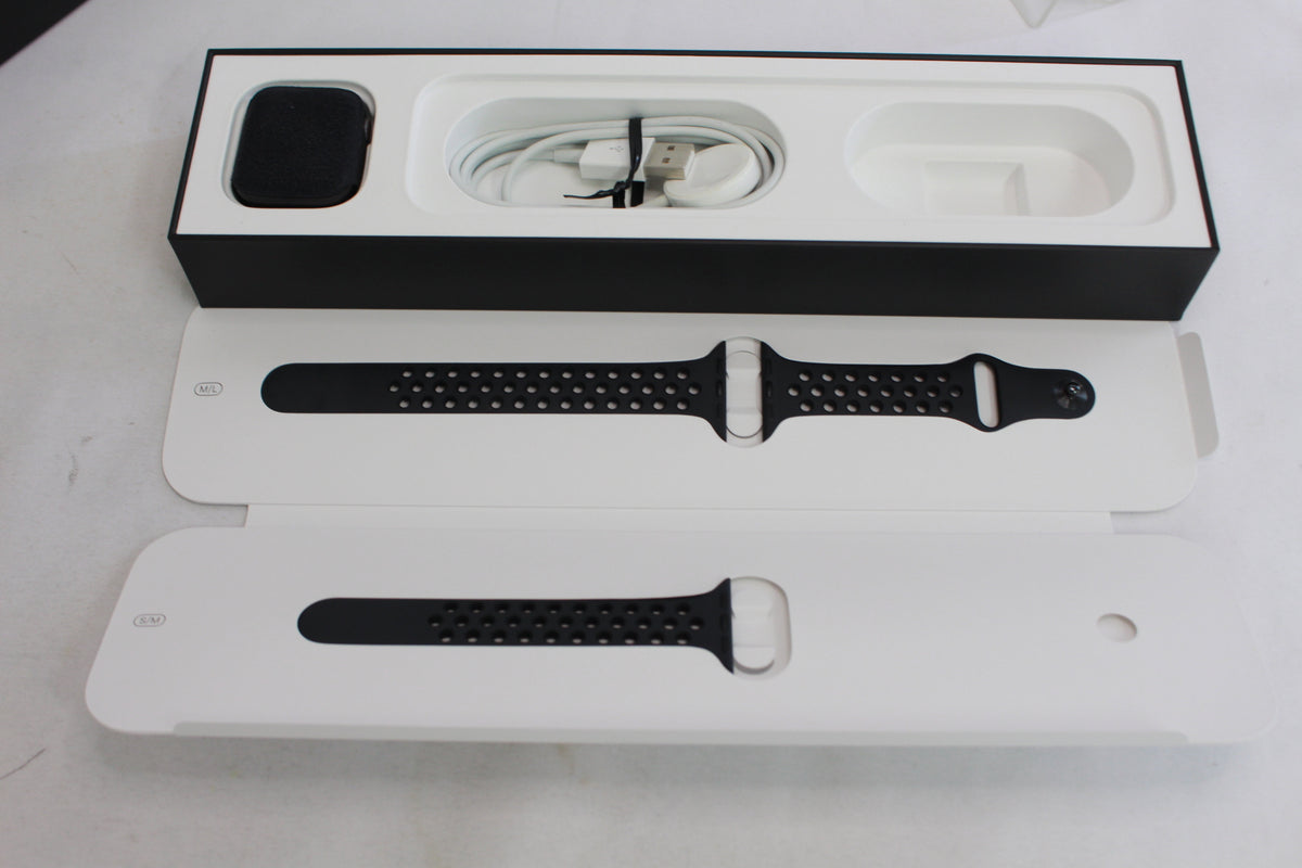 Apple Watch Nike Series 5 GPS+Cellularモデル 40mm MX3D2J/A