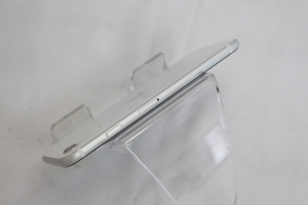 Apple iPhone SE（第2世代） 64GB MHGQ3J/A