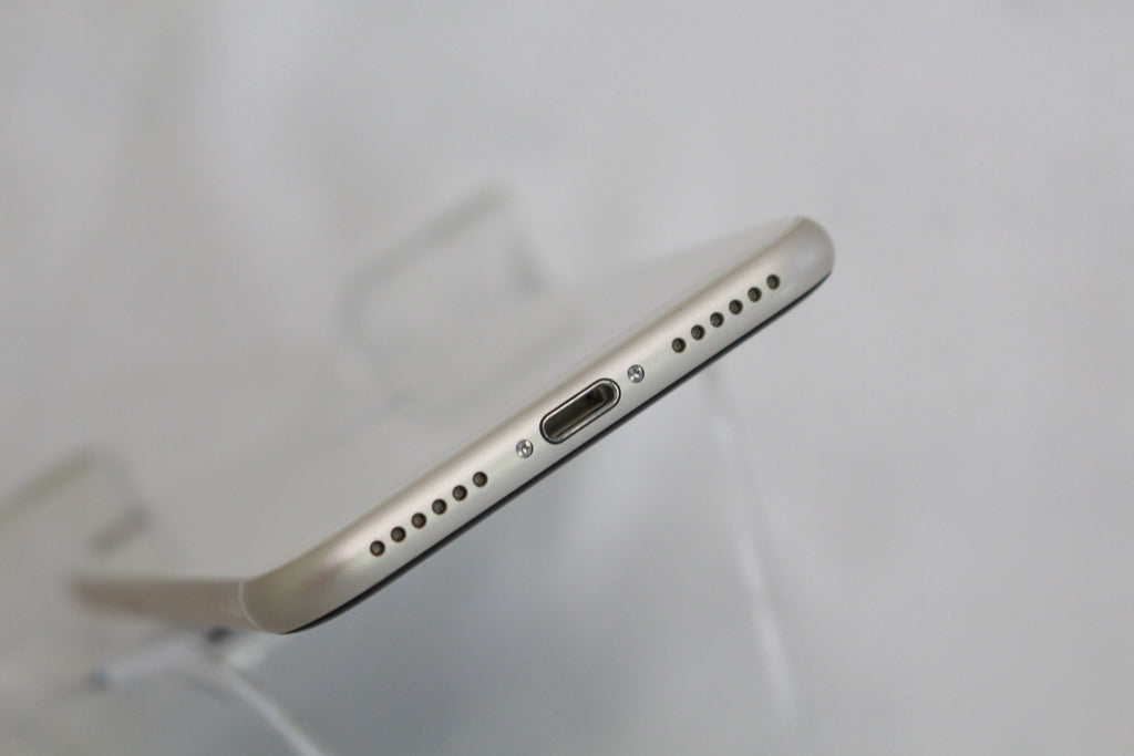 Apple iPhoneSE3 128GB MMYG3J/A