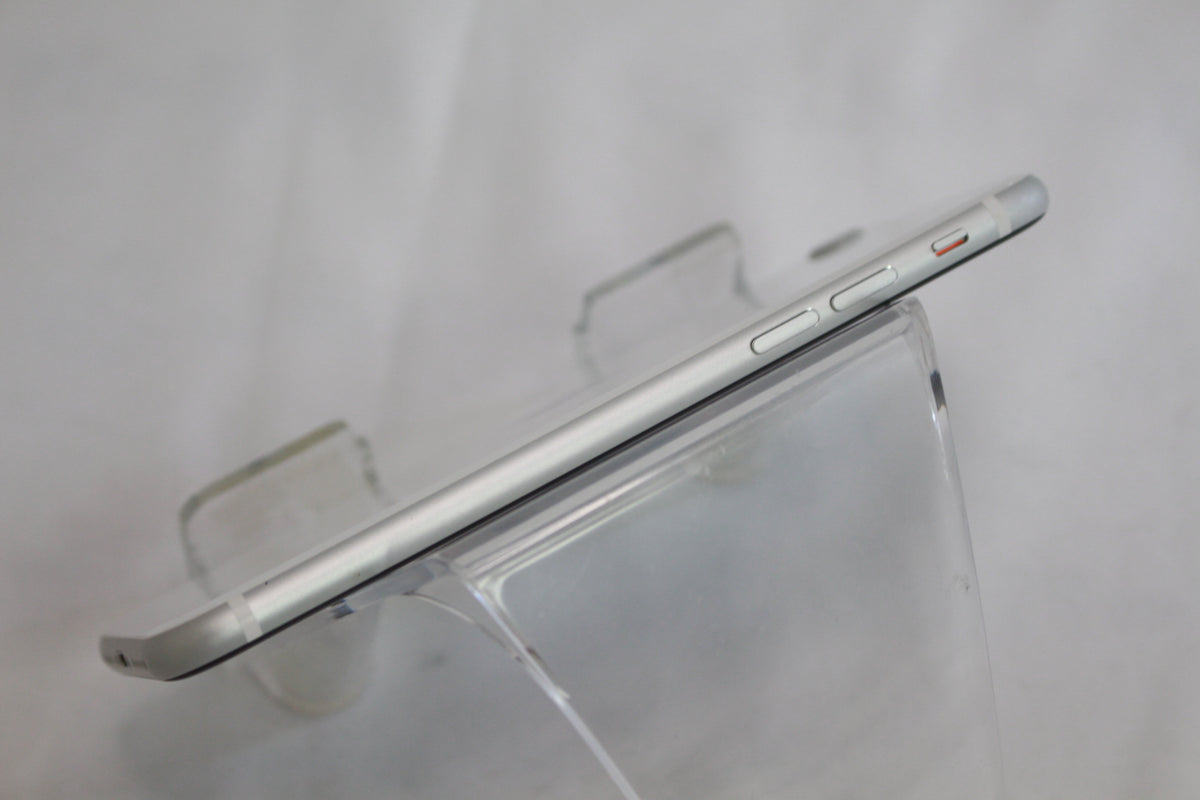 Apple MXD12J/A iPhoneSE2 128GB ☆