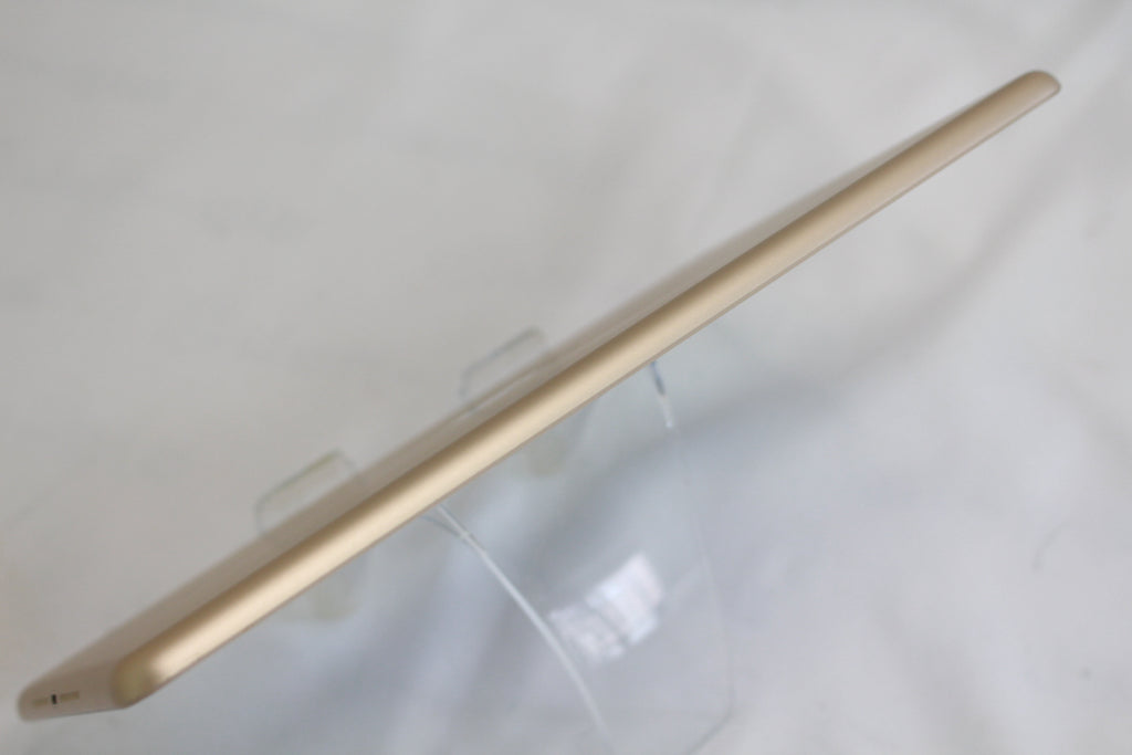 Apple iPad（第5世代/2017） 32GB MPGT2J/A