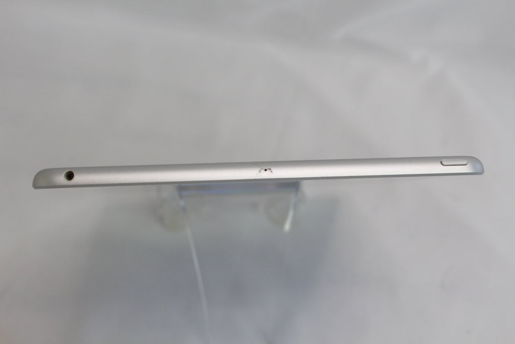 Apple iPad（第6世代/2018） 32GB MR7G2J/A