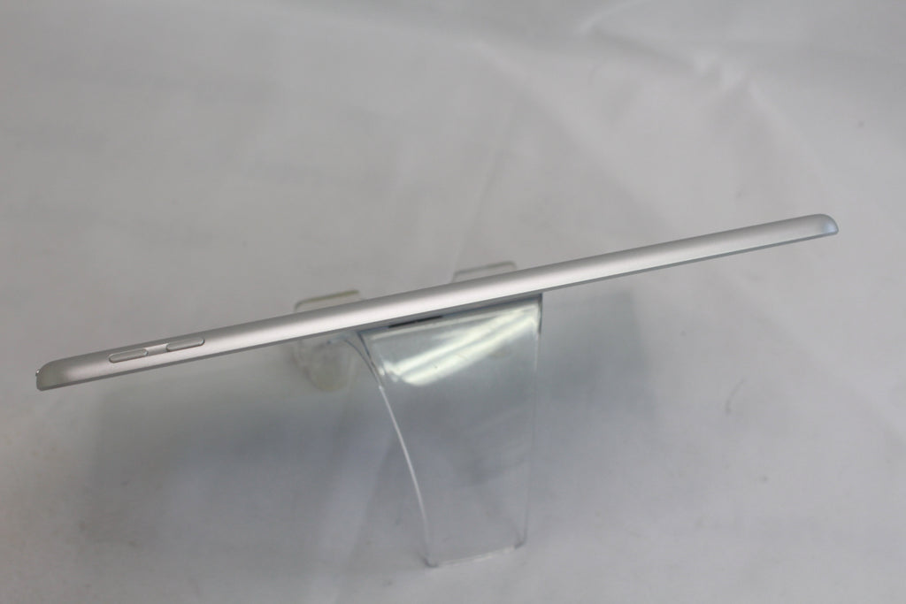 Apple iPad（第6世代/2018） 32GB MR7G2J/A