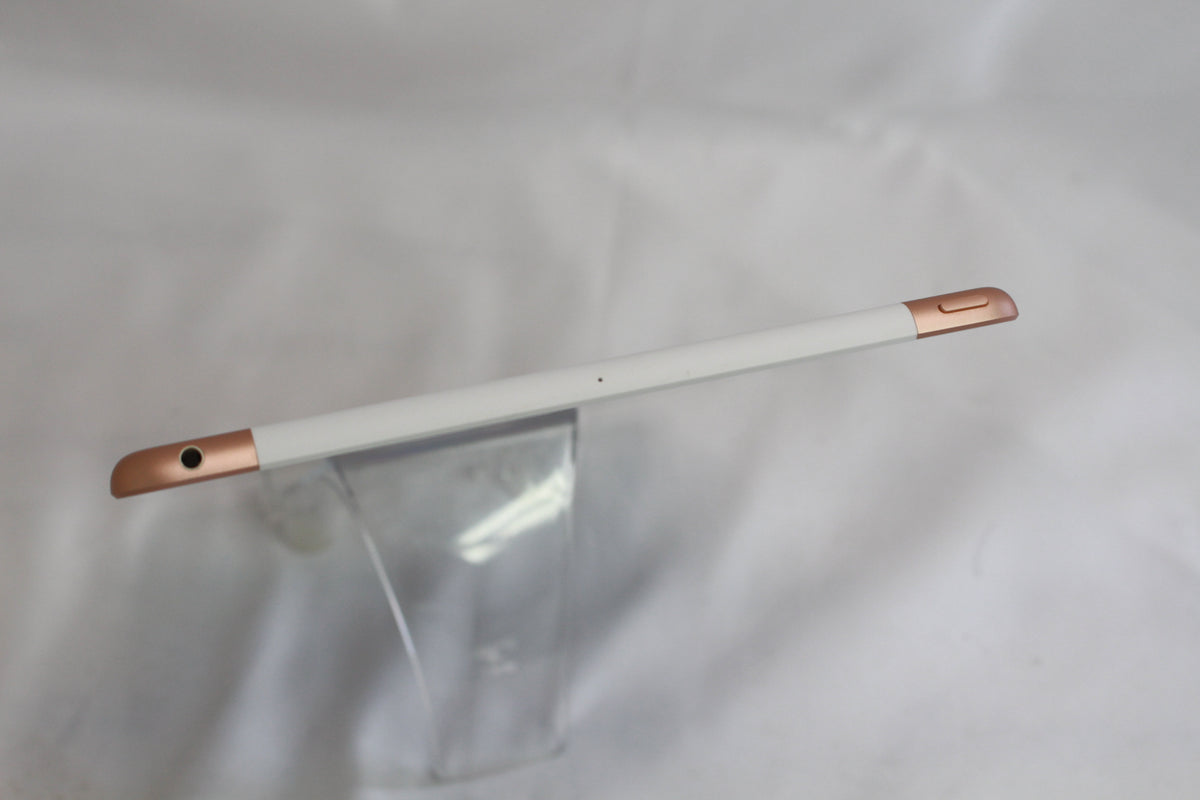 Apple iPad（第7世代/2019） 32GB MW6D2J/A