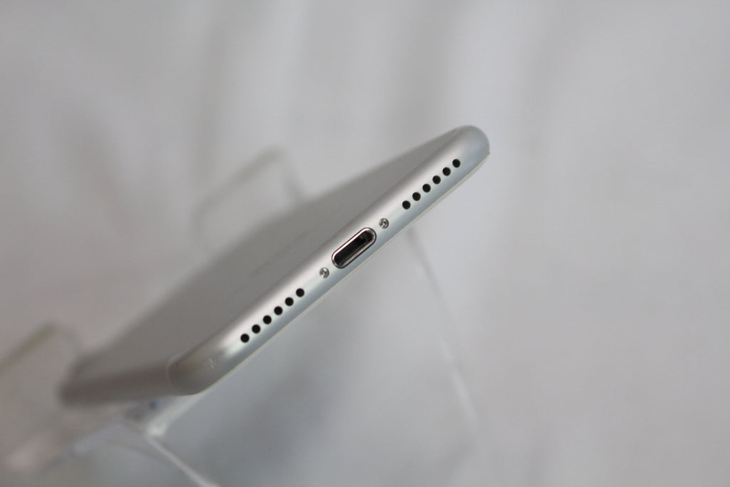 Apple iPhone 7 32GB MNCF2J/A